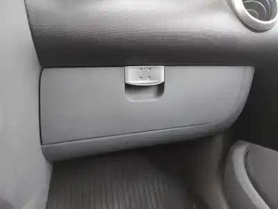 Gebrauchtes Autoersatzteil HANDSCHUHFACH zum TOYOTA AYGO (KGB/WNB)  OEM-IAM-Referenzen   