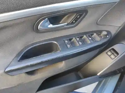 Автозапчасти б/у ВЫКЛЮЧАТЕЛЬ ЛЕВОГО ПЕРЕДНЕГО ОКНА за VOLKSWAGEN EOS (1F7)  ссылки OEM IAM   
