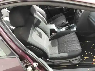 Pièce détachée automobile d'occasion SIÈGE AVANT DROIT pour PEUGEOT 407  Références OEM IAM   