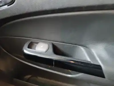 Автозапчастина б/у передній правий віконний вимикач для opel corsa d z14xep посилання на oem iam 