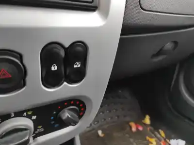 Автозапчастина б/у передній правий віконний вимикач для DACIA LOGAN MCV K9K796 Посилання на OEM IAM   
