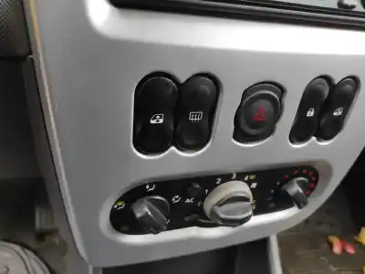 Автозапчастина б/у передні вікний вмикач для DACIA LOGAN MCV K9K796 Посилання на OEM IAM   
