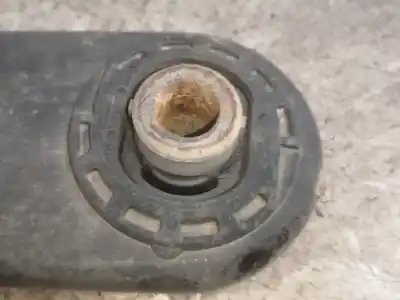 Pezzo di ricambio per auto di seconda mano braccio sospensione superiore anteriore sinistro per citroen c2 8hx(dv4td) riferimenti oem iam   