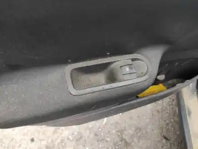 Pièce détachée automobile d'occasion COMMANDE DE LÈVE VITRE ARRIÈRE GAUCHE pour RENAULT MEGANE II BERLINA 5P  Références OEM IAM   