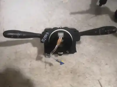 Peça sobressalente para automóvel em segunda mão comandos de alavanca por peugeot 206+ (2l_, 2m_) 1.4 hdi eco 70 referências oem iam 98014630xt