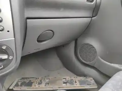 Автозапчасти б/у бардачок за opel corsa c g-z12xe ссылки oem iam 