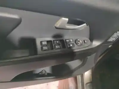 Автозапчасти б/у выключатель левого переднего окна за kia sportage iii (sl) 1.7 crdi ссылки oem iam 935703w400wk