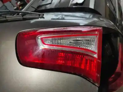 Автозапчасти б/у внутренний правый задний фонарь за kia sportage iii (sl) 1.7 crdi ссылки oem iam 924063w010