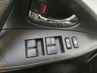 Second-hand car spare part LEFT FRONT POWER WINDOW SWITCH for TOYOTA RAV4 (A3)  OEM IAM references   