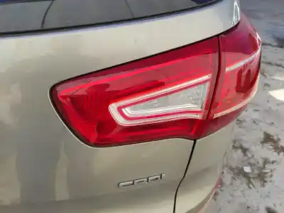 Автозапчасти б/у внутренний правый задний фонарь за kia sportage iii (sl) 1.7 crdi ссылки oem iam 924063w010