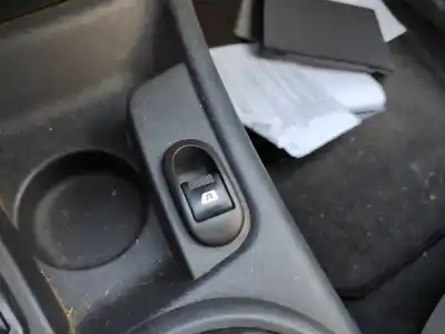 Second-hand car spare part right front power window switch for citroen c3 kfv oem iam references 