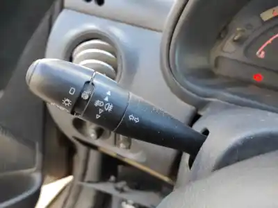 Pezzo di ricambio per auto di seconda mano comando multifunzione per citroen c3 kfv riferimenti oem iam 96576773xt  