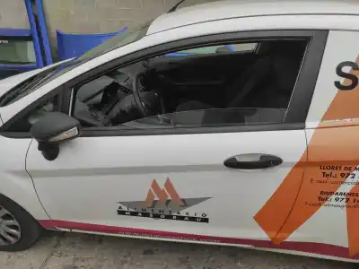 Second-hand car spare part left front door for ford fiesta (cnn) ugjc oem iam references 