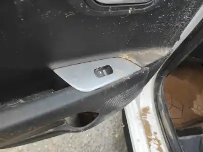 Автозапчастина б/у УПРАВЛІННЯ СКЛОНАМИ ЗАДНЄ ЛІВО для KIA RIO (YB)  Посилання на OEM IAM 93576H8000  