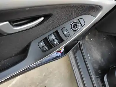Recambio de automóvil de segunda mano de MANDO ELEVALUNAS DELANTERO IZQUIERDO para HYUNDAI I30 (GD)  referencias OEM IAM   
