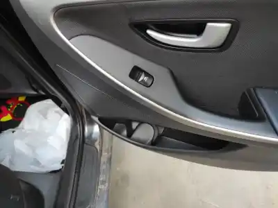 Second-hand car spare part REAR RIGHT POWER WINDOW SWITCH for HYUNDAI I30 (GD)  OEM IAM references   