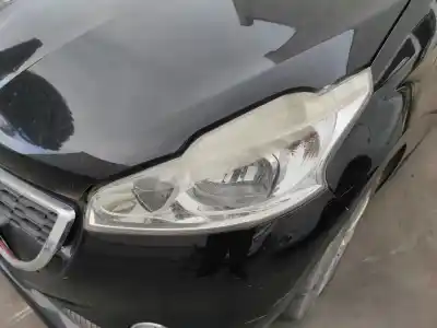Pièce détachée automobile d'occasion FEU GAUCHE pour PEUGEOT 208  Références OEM IAM 9802221880  