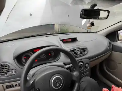 Автозапчастина б/у панель приладів для RENAULT CLIO III D4F740 Посилання на OEM IAM   