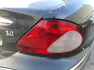 Second-hand car spare part right tailgate light for jaguar x-type i (x400) 3.0 v6 a las 4 ruedas oem iam references 