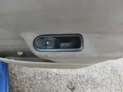 Pièce détachée automobile d'occasion commande de lève vitre arrière droit pour renault megane ii sedán (lm0/1_) 1.5 dci (lm1e) références oem iam 