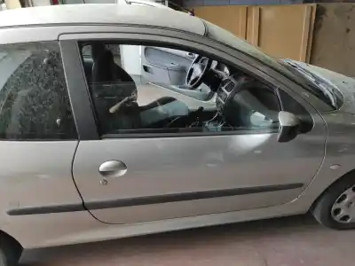 Автозапчасти б/у дверь передняя правая за peugeot 206 8hx ссылки oem iam 