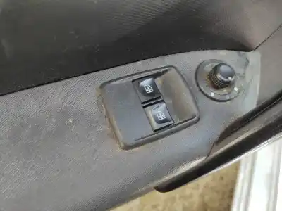 Second-hand car spare part right front power window switch for renault kangoo ii (f/kw0) 5am40 oem iam references  Second-hand car spare part right front power window switch for renault kangoo ii (f/kw0) 5am40 oem iam references