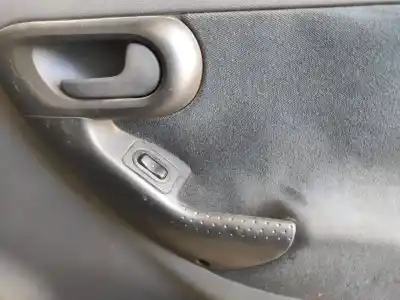 Автозапчастина б/у передній правий віконний вимикач для opel corsa c g-z12xe посилання на oem iam 