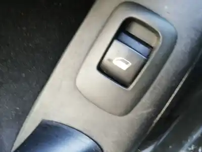 Peça sobressalente para automóvel em segunda mão botão / interruptor elevador vidro traseiro esquerdo por citroen c4 picasso i monospace (ud_) 2.0 hdi 138 referências oem iam 