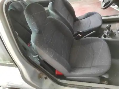 Автозапчастина б/у передне праве сиділо для RENAULT CLIO II FASE II (B/CB0) D7F720 Посилання на OEM IAM   