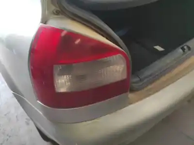 Pièce détachée automobile d'occasion feu arrière gauche pour audi a3 (8l) axr références oem iam 