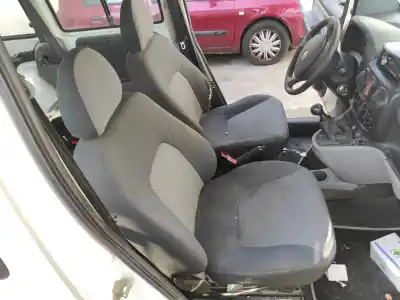 Автозапчастина б/у передне праве сиділо для fiat i doblò (119) 223b1000 посилання на oem iam 