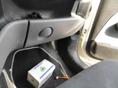 Автозапчастина б/у бардачок для fiat i doblò (119) 223b1000 посилання на oem iam 