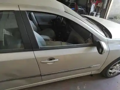 Recambio de automóvil de segunda mano de puerta delantera derecha para renault laguna ii (bg0) f9q758 referencias oem iam 