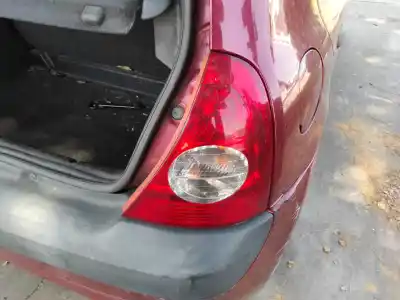 Автозапчастина б/у правий ліхтар для RENAULT CLIO II FASE II (B/CB0) K9K704 Посилання на OEM IAM   