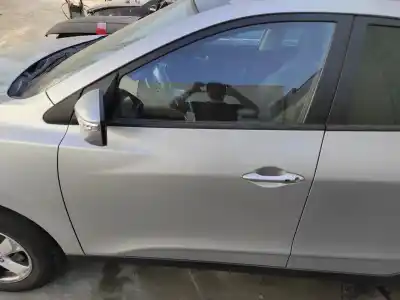 Автозапчастина б/у ПЕРЕДНІ ЛІВІ ДВЕРІ для HYUNDAI IX35 (EL/LM)  Посилання на OEM IAM 760032Y000  