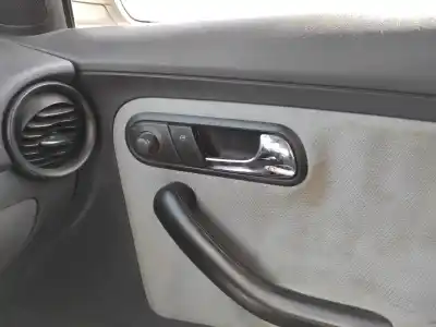 Автозапчасти б/у ВЫКЛЮЧАТЕЛЬ ПЕРЕДНЕГО ПРАВОГО ОКНА за SEAT IBIZA III (6L1)  ссылки OEM IAM   