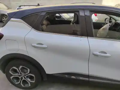 Pièce détachée automobile d'occasion PORTE ARRIERE DROITE pour RENAULT CAPTUR II  Références OEM IAM 821008581R  