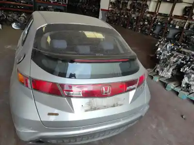 Автозапчасти б/у задняя дверь за honda civic viii hatchback (fn, fk) 2.2 ctdi (fk3) ссылки oem iam 68100smge01zz  
