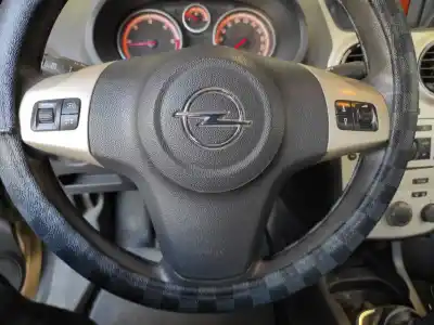 Автозапчасти б/у ПЕРЕДНЯЯ ЛЕВАЯ ПОДУШКА БЕЗОПАСНОСТИ за OPEL CORSA D  ссылки OEM IAM 13235770  