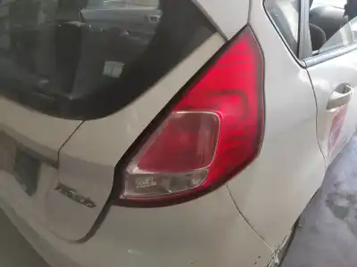Автозапчасти б/у правый задний фонарь за ford fiesta (cnn) xujb ссылки oem iam 