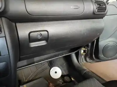 Автозапчастина б/у бардачок для SEAT LEON (1M1) 1.6 16 V Посилання на OEM IAM   