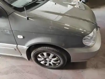 Peça sobressalente para automóvel em segunda mão Guarda-lamas Dianteiro Direito por KIA CARNIVAL II (FL) D/J3 Referências OEM IAM   
