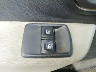 Peça sobressalente para automóvel em segunda mão BOTÃO / INTERRUPTOR ELEVADOR VIDRO DIANTEIRO ESQUERDO por DACIA DOKKER  Referências OEM IAM   