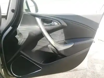 Tweedehands auto-onderdeel Bekleding Rechts Voordeur voor OPEL ASTRA J BERLINA 5P A20DTH OEM IAM-referenties   