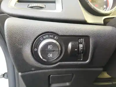 Pezzo di ricambio per auto di seconda mano Controllo Della Luce per OPEL ASTRA J BERLINA 5P A20DTH Riferimenti OEM IAM   