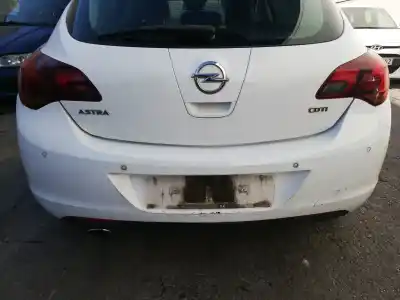 Pièce détachée automobile d'occasion pare-chocs arrière pour opel astra j berlina 5p a20dth références oem iam 
