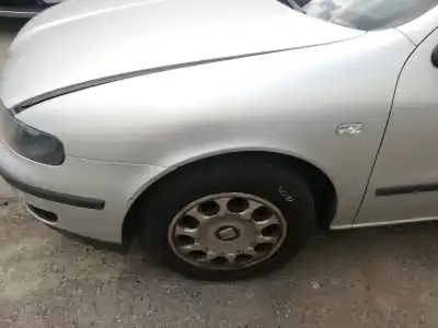 Автозапчастина б/у передне ліве крило для SEAT LEON (1M1) 1.6 16 V Посилання на OEM IAM   