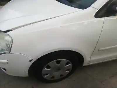 Автозапчастина б/у передне ліве крило для VOLKSWAGEN POLO (9N3) BBM Посилання на OEM IAM   