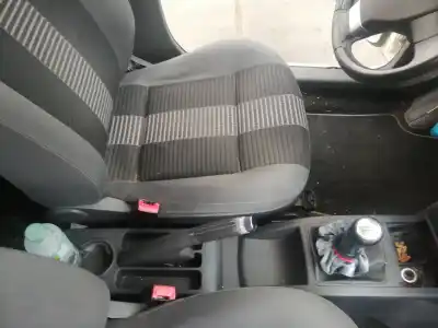 Pièce détachée automobile d'occasion CONSOLE CENTRALE pour VOLKSWAGEN POLO (9N3)  Références OEM IAM   