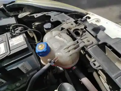 Pièce détachée automobile d'occasion Vase D'expansion De Liquide De Refroidissement pour FIAT GRANDE PUNTO (199) 199A3000 Références OEM IAM   
